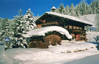 Haus Buchsteiner im Winterkleid